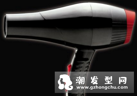 吹头发用冷风还是热风 什么时候用温风
