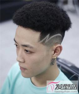 男生短发黑人烫造型 吸睛亮眼制造高回头率