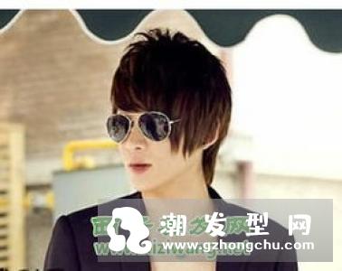 卷发发型男 卷发的男生这样梳发型最好看