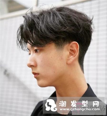 推后边烫发发量少的男生不容错过的烫发款式