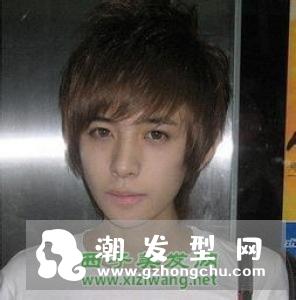 不烫不染的男生短发 简约自然照样帅气酷炫