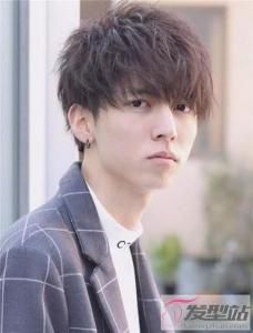 男生烫发流行款 空气感纹理烫