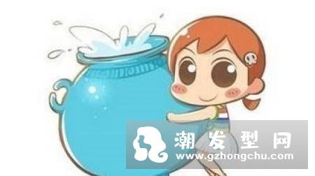 30岁以上女士盘发,优雅的S卷刘海与龙须碎发丝搭配