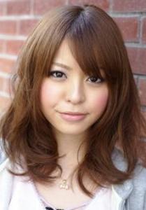 长脸女生适合的卷发 温柔修颜塑造完美脸型