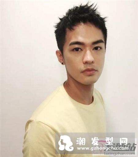 把两边剃掉的发型叫什么 铲青男生两边铲帅气迷人