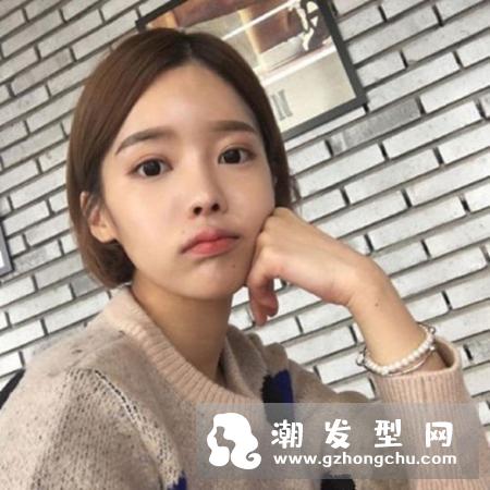 当下流行的短发发型 染什么颜色好看
