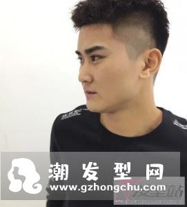 男生烫什么头发好看 钢夹烫发型蓬松酷炫