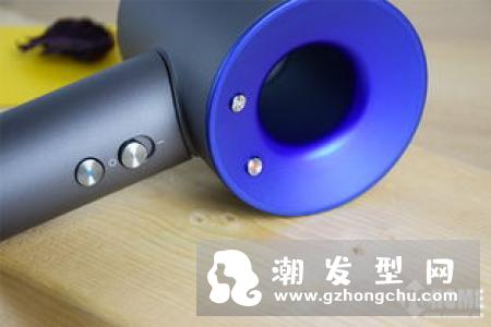 戴森吹风机有几个颜色 从哪个国家买最便宜