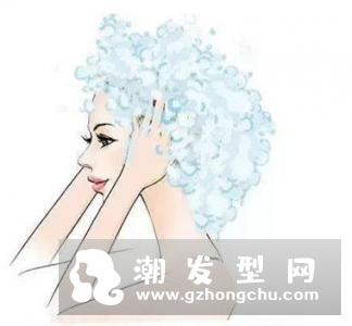 蓬松发型怎么打造 巧借吹风机来DIY