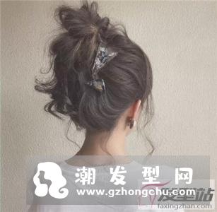 日系蓬松空气感盘发 “小尾巴”发型个性吸睛