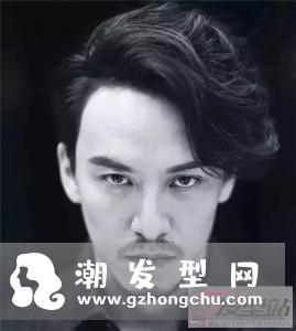 中侧分三七四六分发型 帅气男生选哪一款