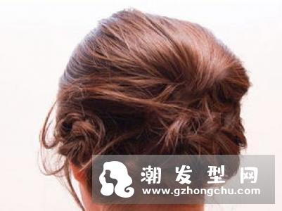 学生盘发简单又好看 摇身一变气质美少女
