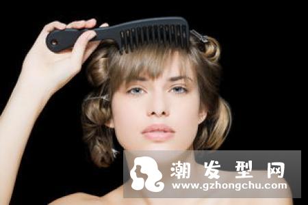梳子都有按摩头皮的效果吗 头发要怎么梳多久要梳一次头？