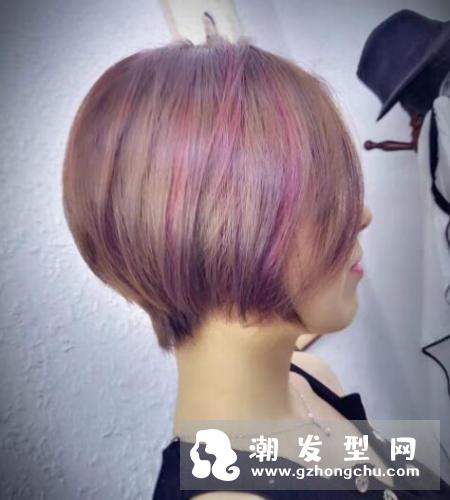 护发精油和护发素有什么区别 用了护发精油还要用护发素吗