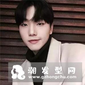 单眼皮男生适合什么发型 撩妹招桃花更时髦