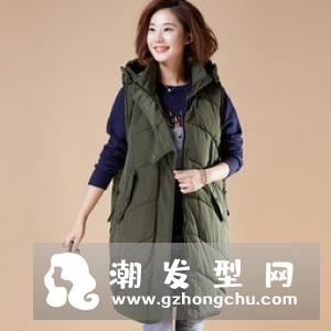 中年女士成熟盘发 减龄洋气韵味十足