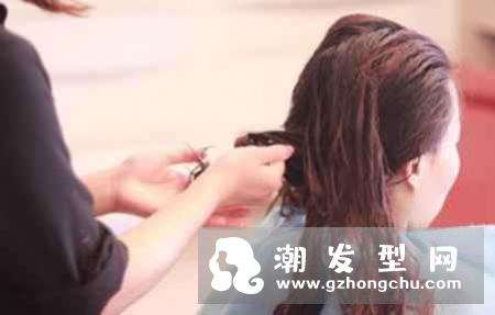 拉直和洗直哪个伤头发 有什么区别
