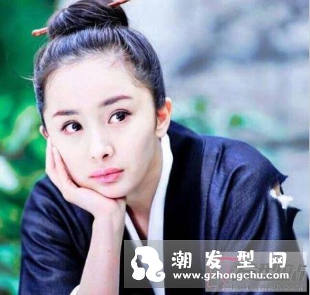 道姑头盘发发型 清爽俏皮又减龄