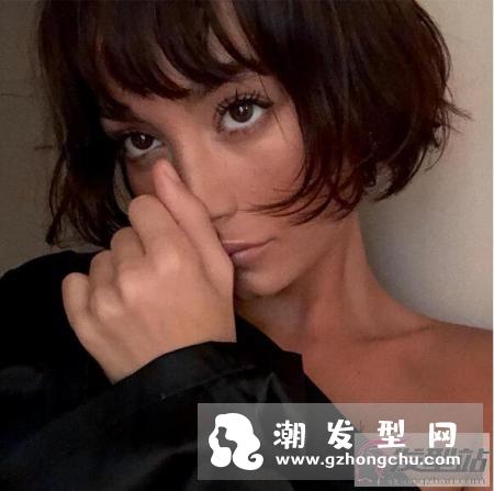 法国女生的俏皮短发 随性可人微卷bob发型更适合亚洲女性