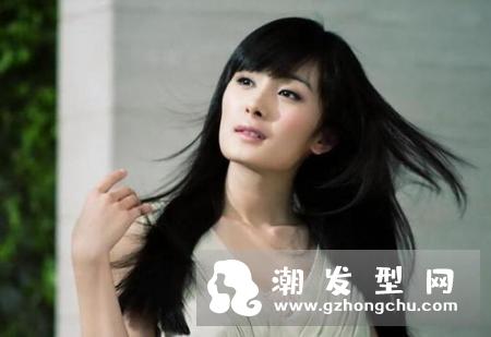 杨幂2017最新发型叫什么图片 头发是什么颜色