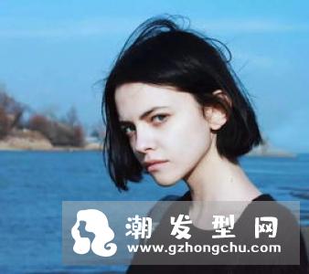 最适合秋天的短发造型排行，一刀剪下就时髦，来当个俐落的秋季女子！