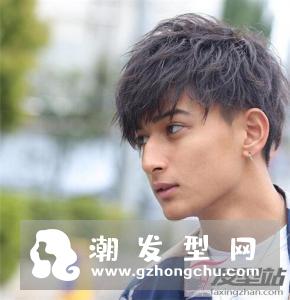 男生好看的蓬松烫发 日系小波浪微卷烫发值得一试