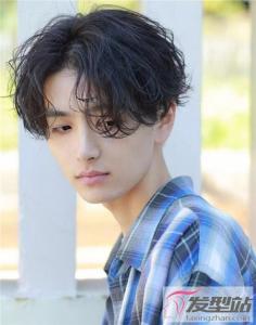 男生烫发流行款 空气感纹理烫