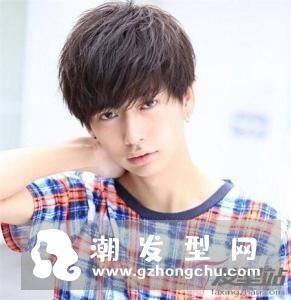 开学季男生烫什么发型好看 日系风纹理波波头很帅气