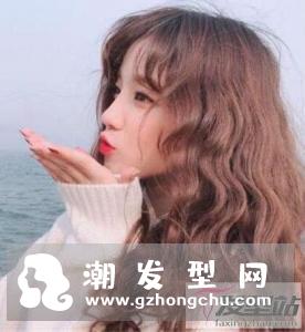 泰迪卷发型怎么打理 蓬松显发量网红同款