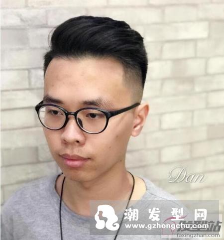 男生面试剪什么发型 刚毕业大学生面试精神帅气短发