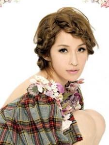 适合热天的短发扎发 这十款质扎发甜美如精灵
