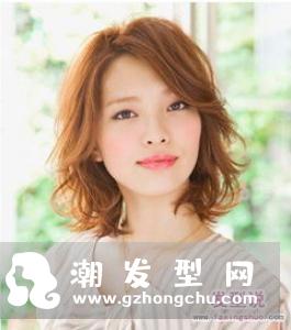 头发多适合烫什么发型 怎么护发