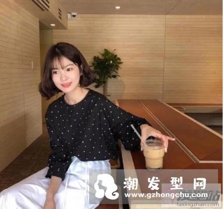 恰到好处的韩式微卷发 头发一卷立马变女神