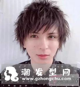 头发扁塌男生适合的发型 时髦烫发打造帅气潮男