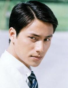 你有勇气来个Angelababy寸头别再动不动“某某女星短发惊艳亮相”了