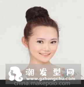 新娘发饰盘发发型 花朵发饰盘发清新浪漫