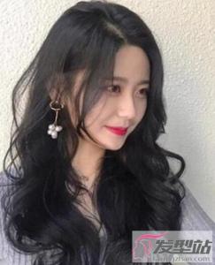 什么是云朵烫发型 柔软蓬松淑女必备