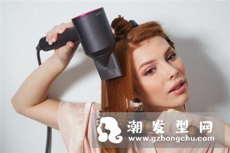 你吹头发的方法正确吗 护发不可忽略