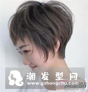 高颜值女生短烫发 “男友风”短发颜值爆表