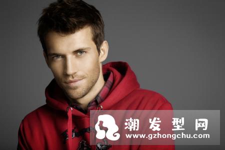 理发师剪头发不好看的原因 男生理发咋跟理发师说