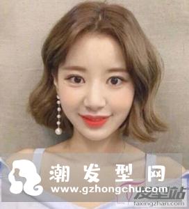 蛋卷头短发怎么烫 这样烫灵动瘦脸显气质