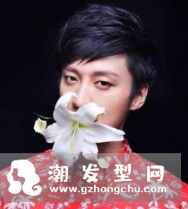 黑发染什么颜色好看 适合什么发型