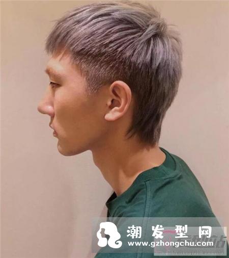 把两边剃掉的发型叫什么 铲青男生两边铲帅气迷人