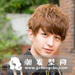 男生长脸适合什么发型 韩式男发时尚修颜又吸睛