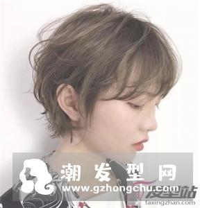 高颜值女生短烫发 “男友风”短发颜值爆表