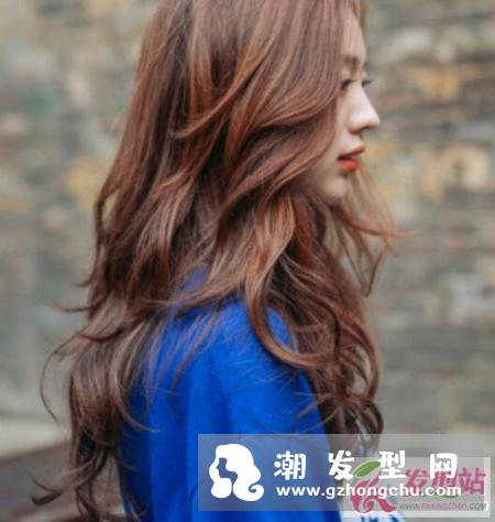 染发和烫发哪个更伤头发？如何减少染发或烫发伤害？
