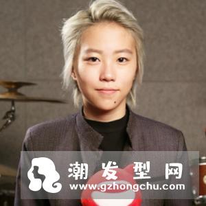 窦靖童发型图片 薄荷灰绿樱花艳粉色