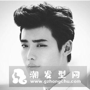 简单又不失帅气的男生发型 好整理不怕早上睡过头