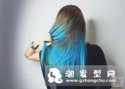 黑蓝色头发掉成啥颜色 是直接染么