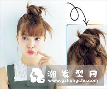 左右双丸子头这么扎好看 萌萌哒展现双重可爱